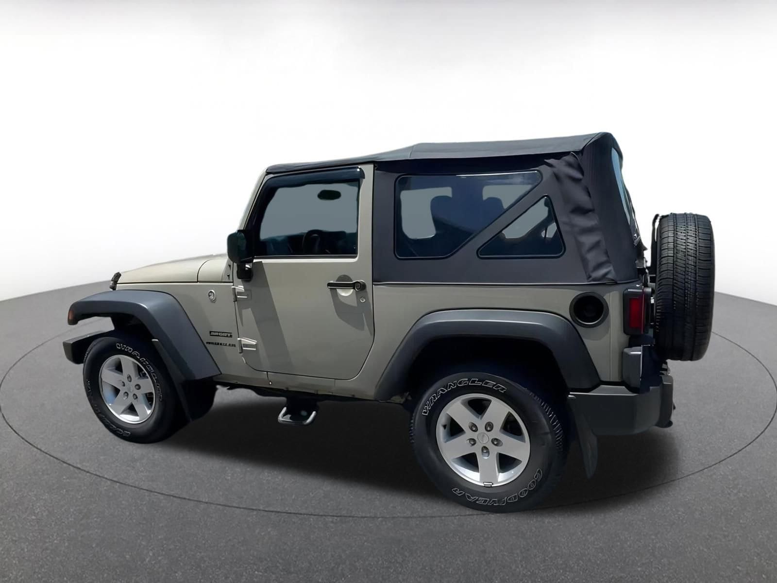 2017 Jeep Wrangler Sport 10