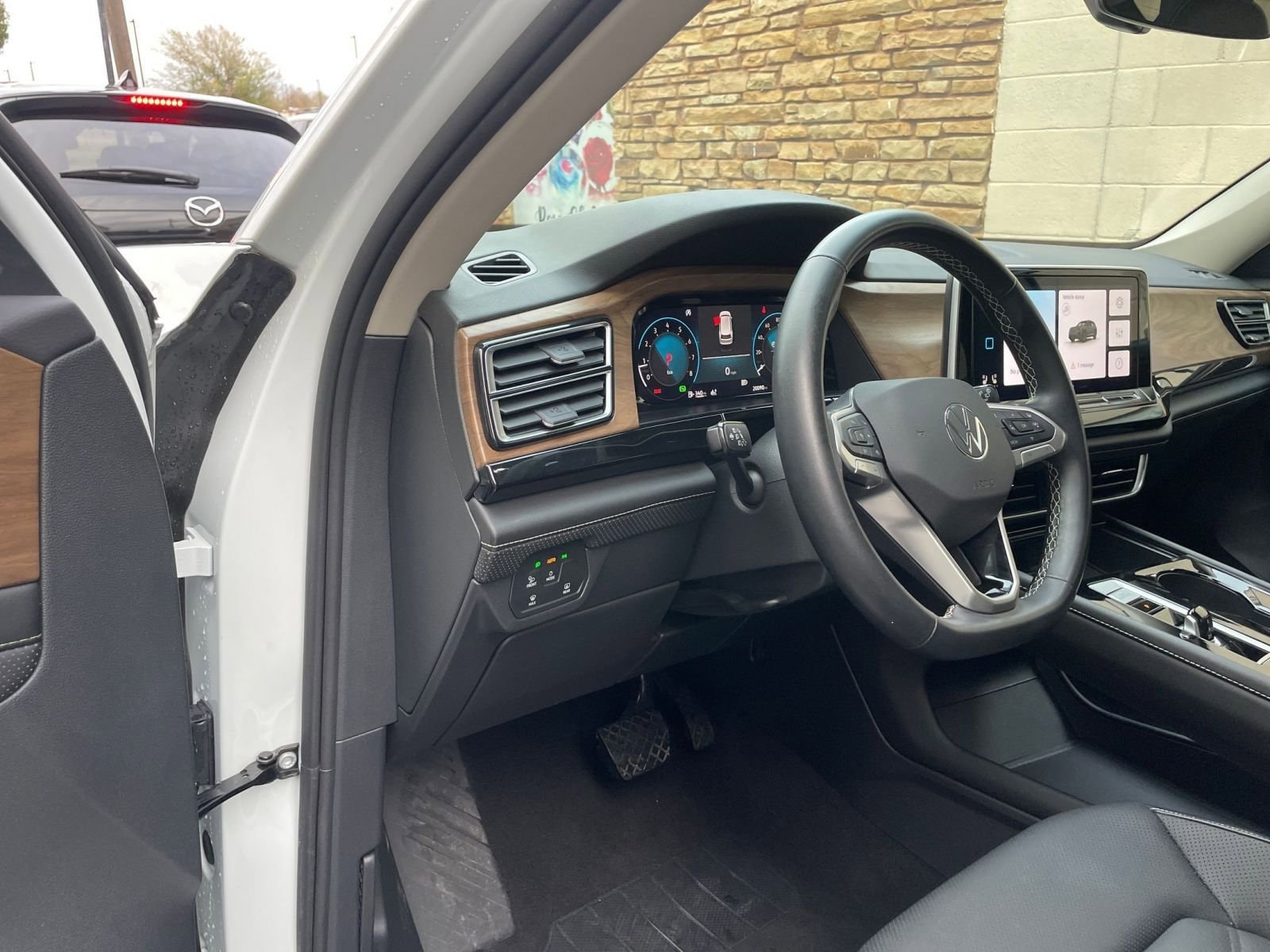 Thumbnail: 2025 Volkswagen Atlas - 34