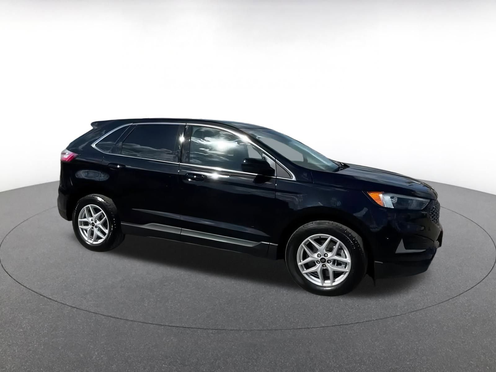 Thumbnail: 2024 Ford Edge - 2