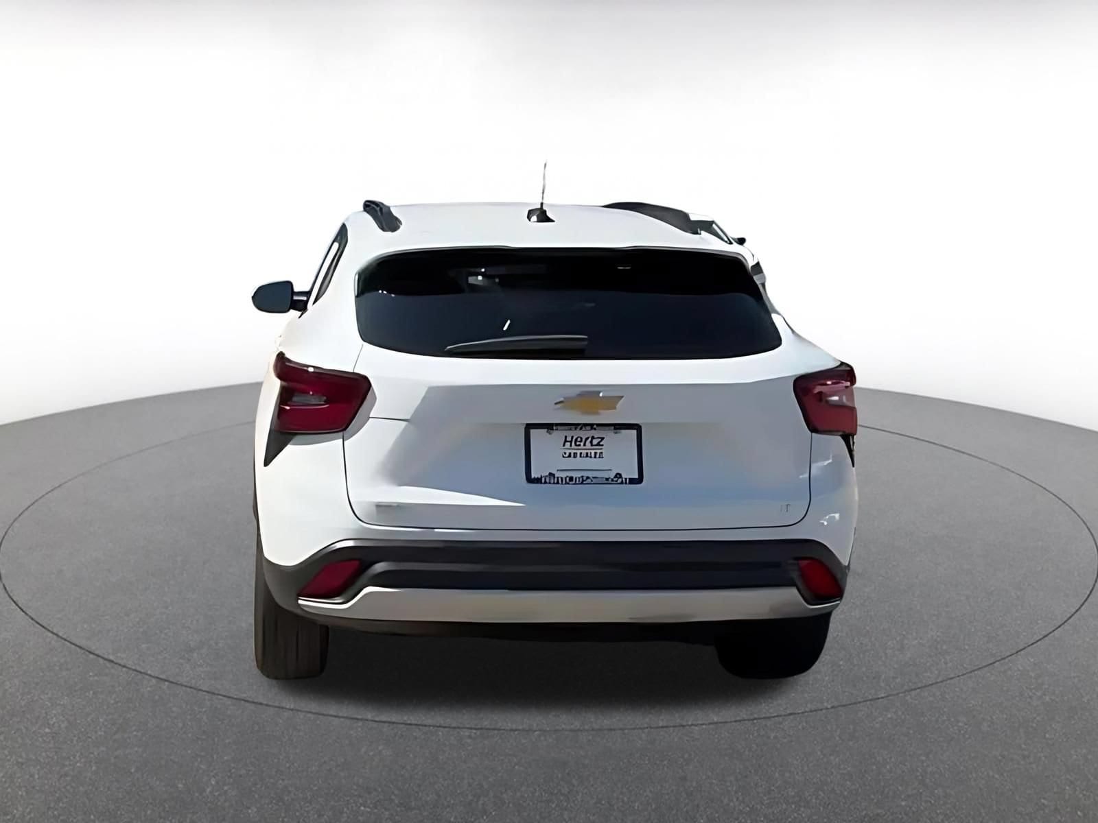 Thumbnail: 2025 Chevrolet Trax - 12