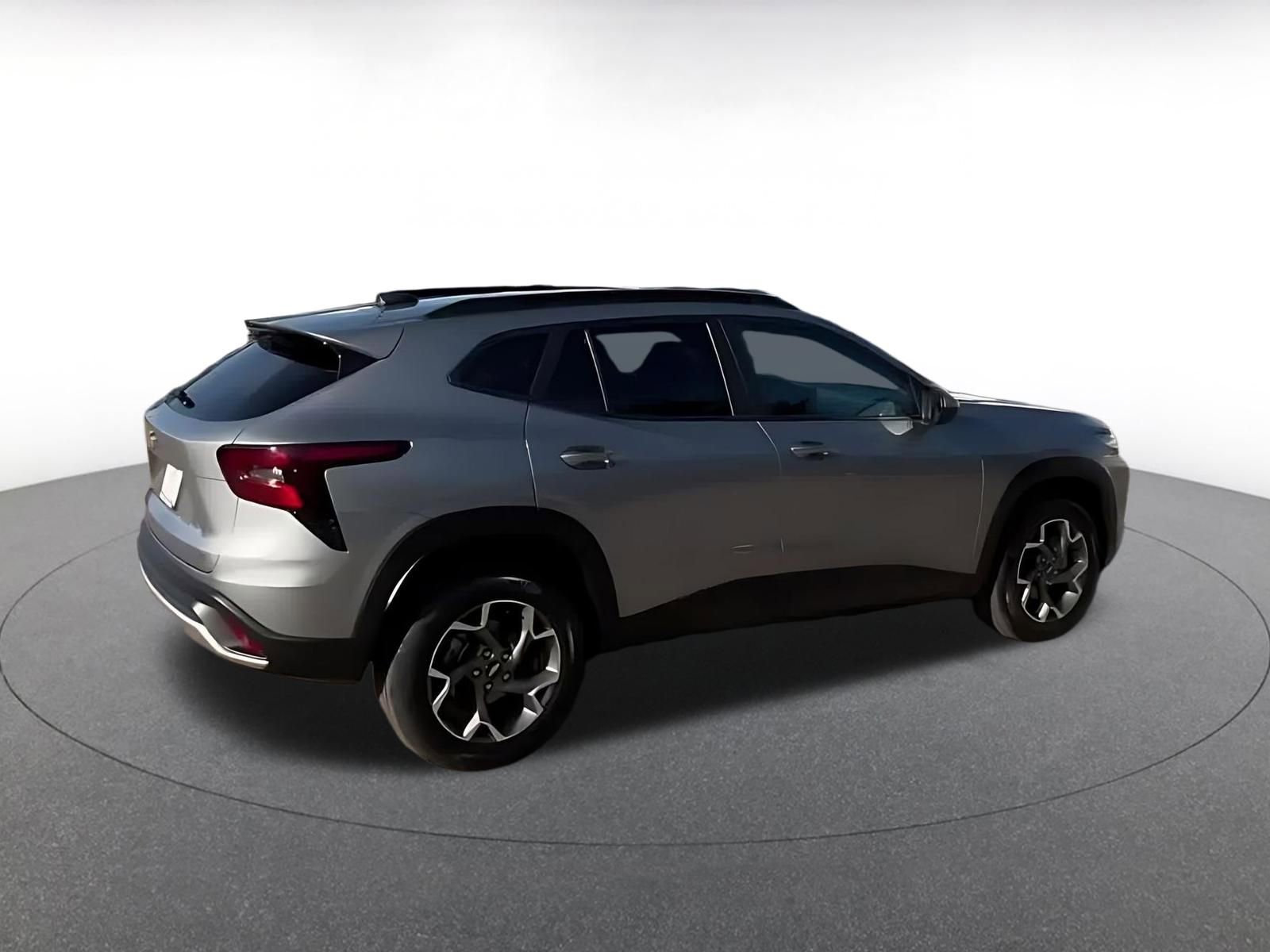 Thumbnail: 2025 Chevrolet Trax - 14