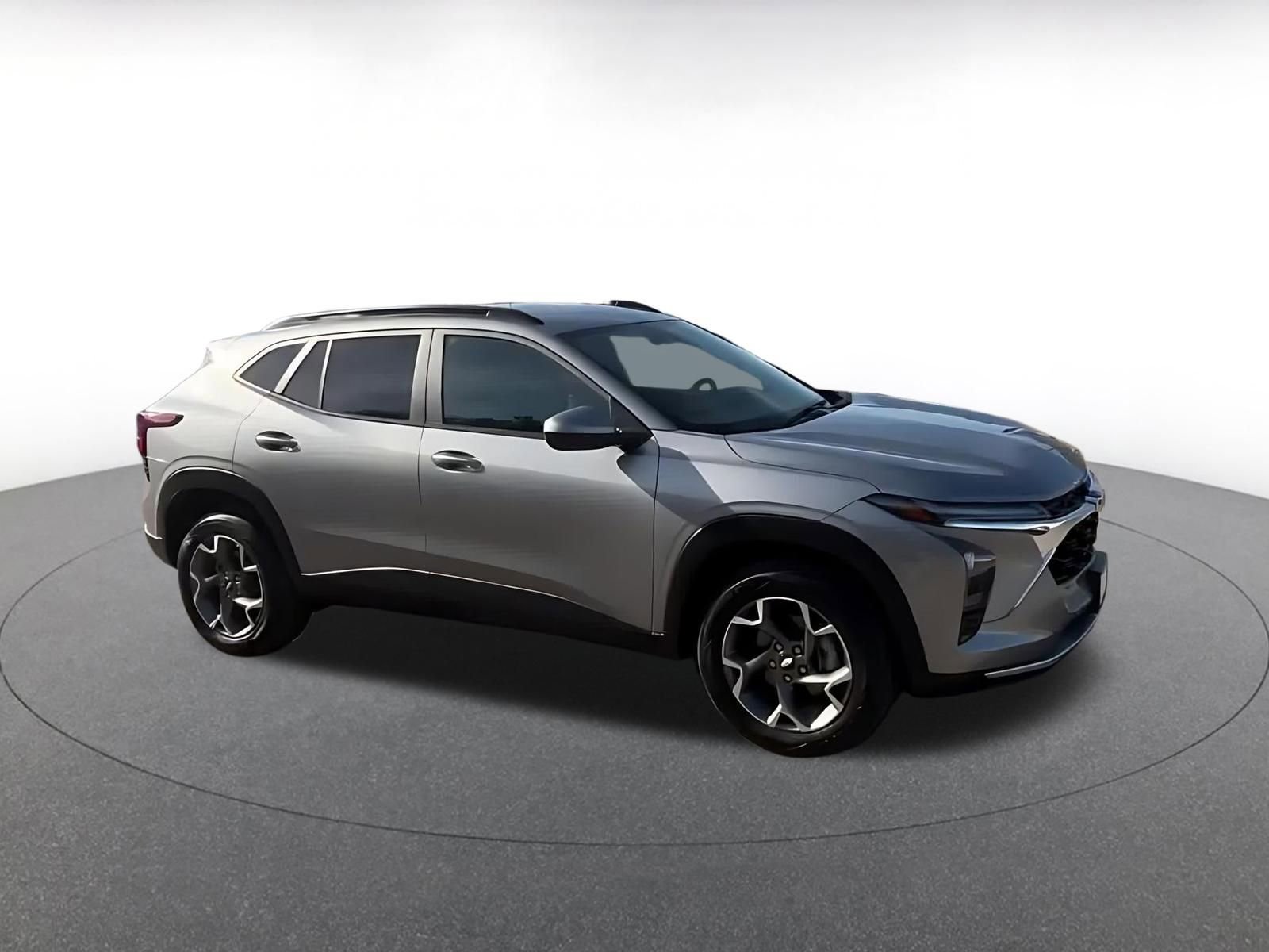 Thumbnail: 2025 Chevrolet Trax - 2