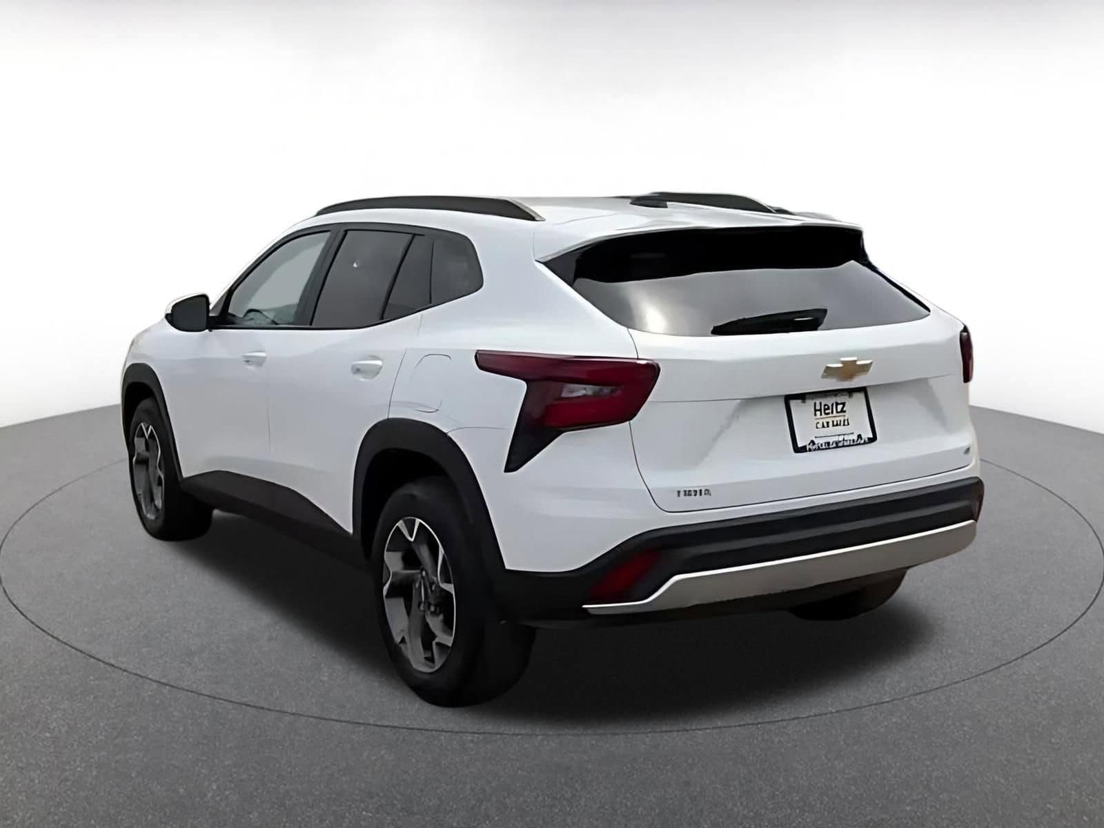Thumbnail: 2025 Chevrolet Trax - 11