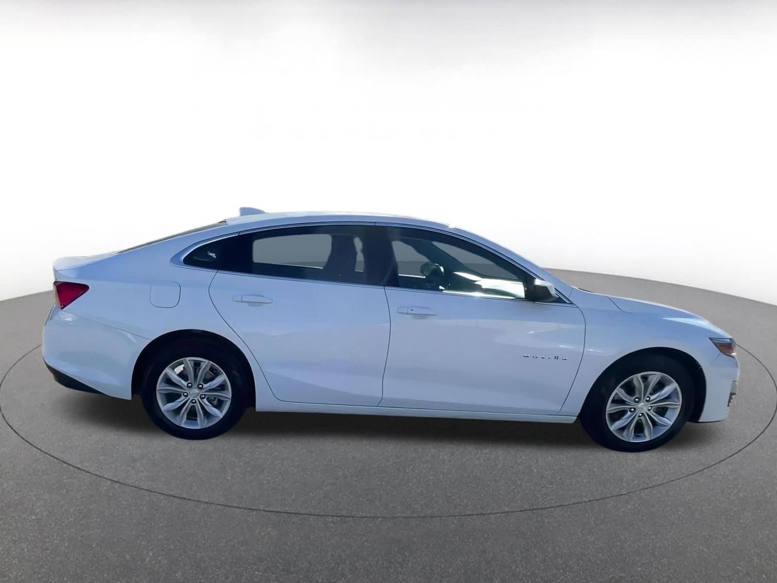 Thumbnail: 2024 Chevrolet Malibu - 16