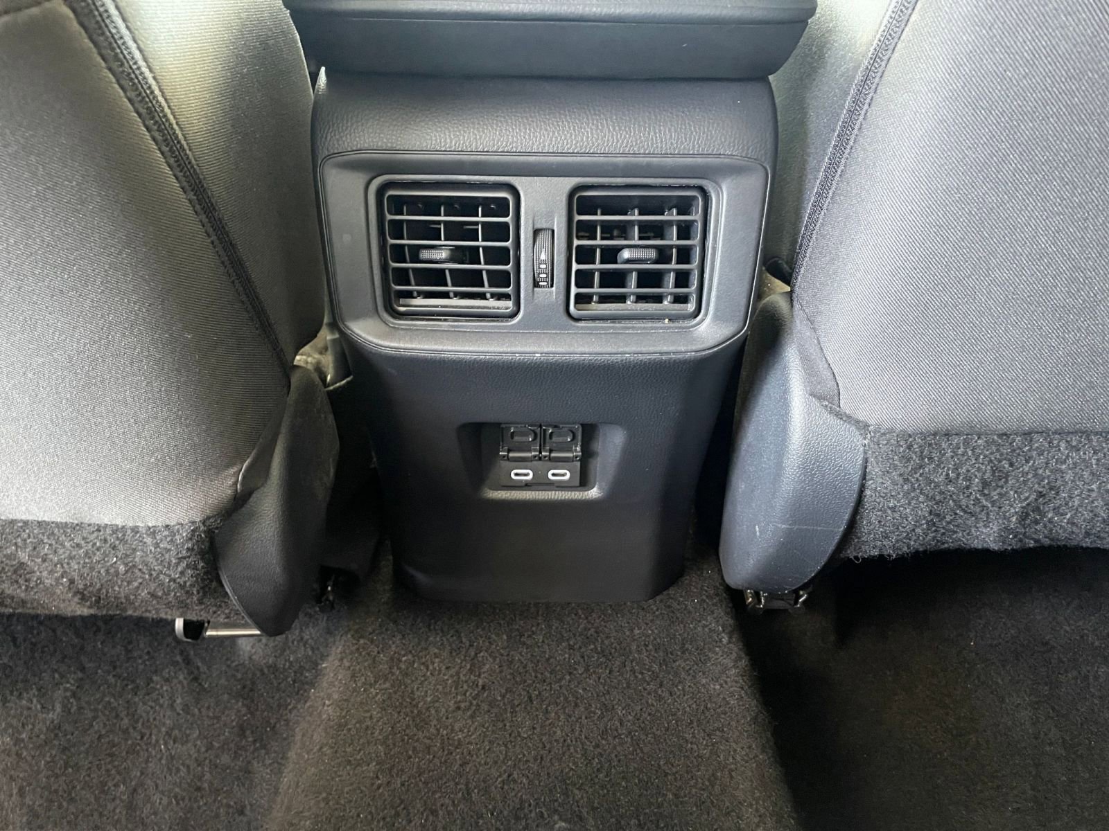 Thumbnail: 2025 Toyota RAV4 - 24