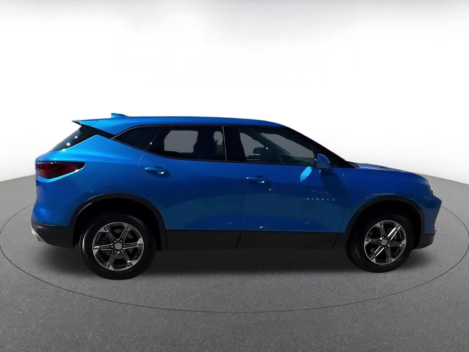 Thumbnail: 2025 Chevrolet Blazer - 16
