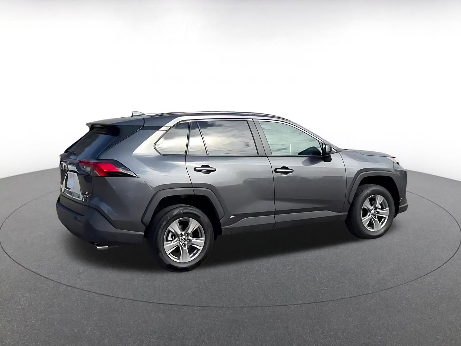 Thumbnail: 2025 Toyota RAV4 - 14