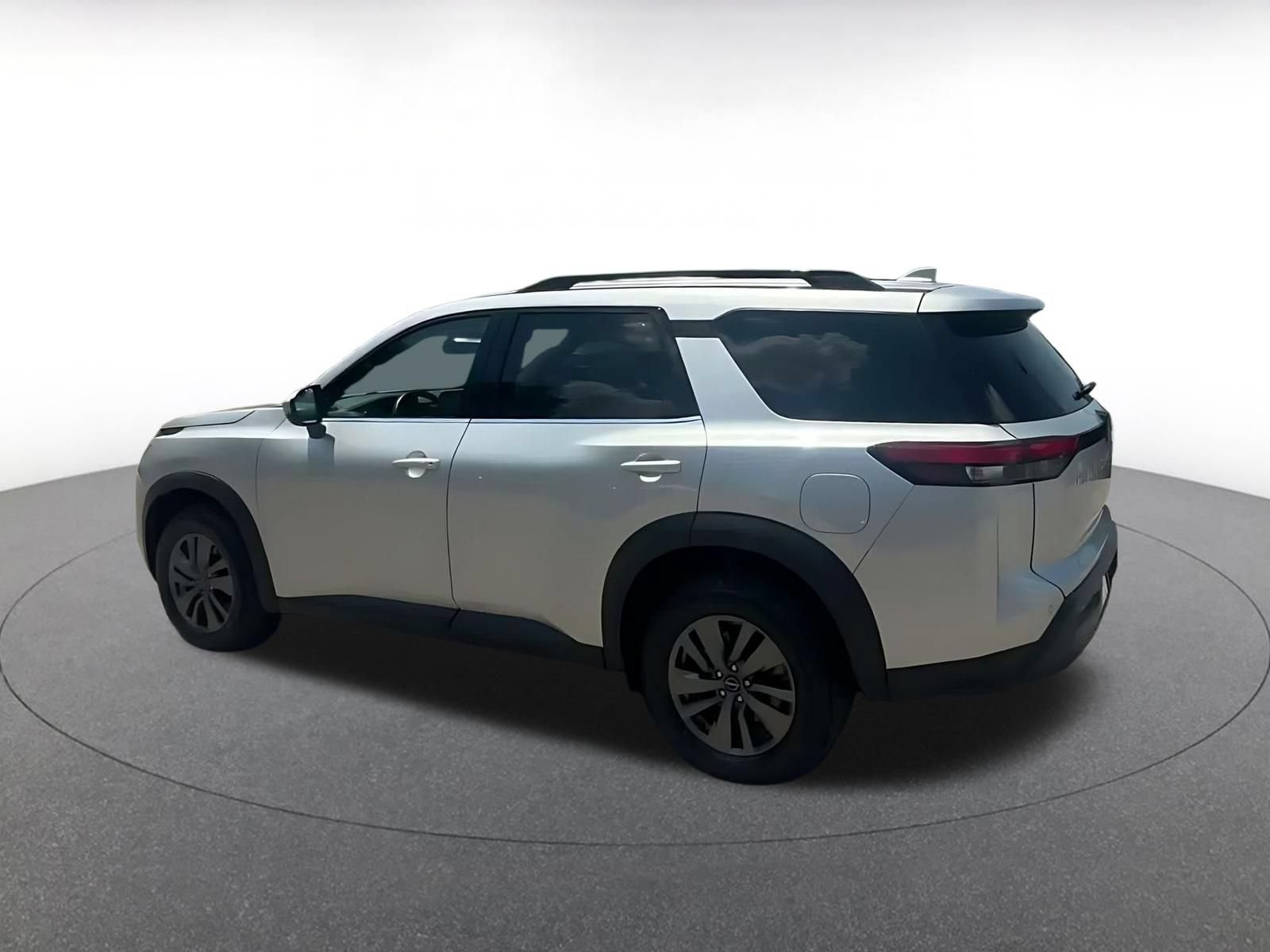 Thumbnail: 2025 Nissan Pathfinder - 10