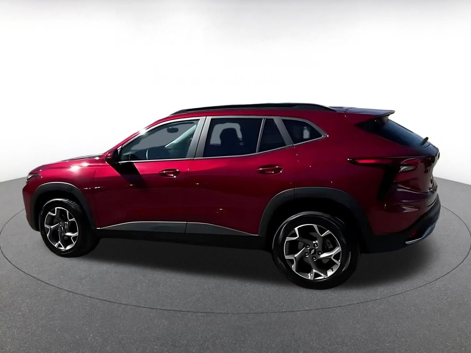 Thumbnail: 2025 Chevrolet Trax - 8