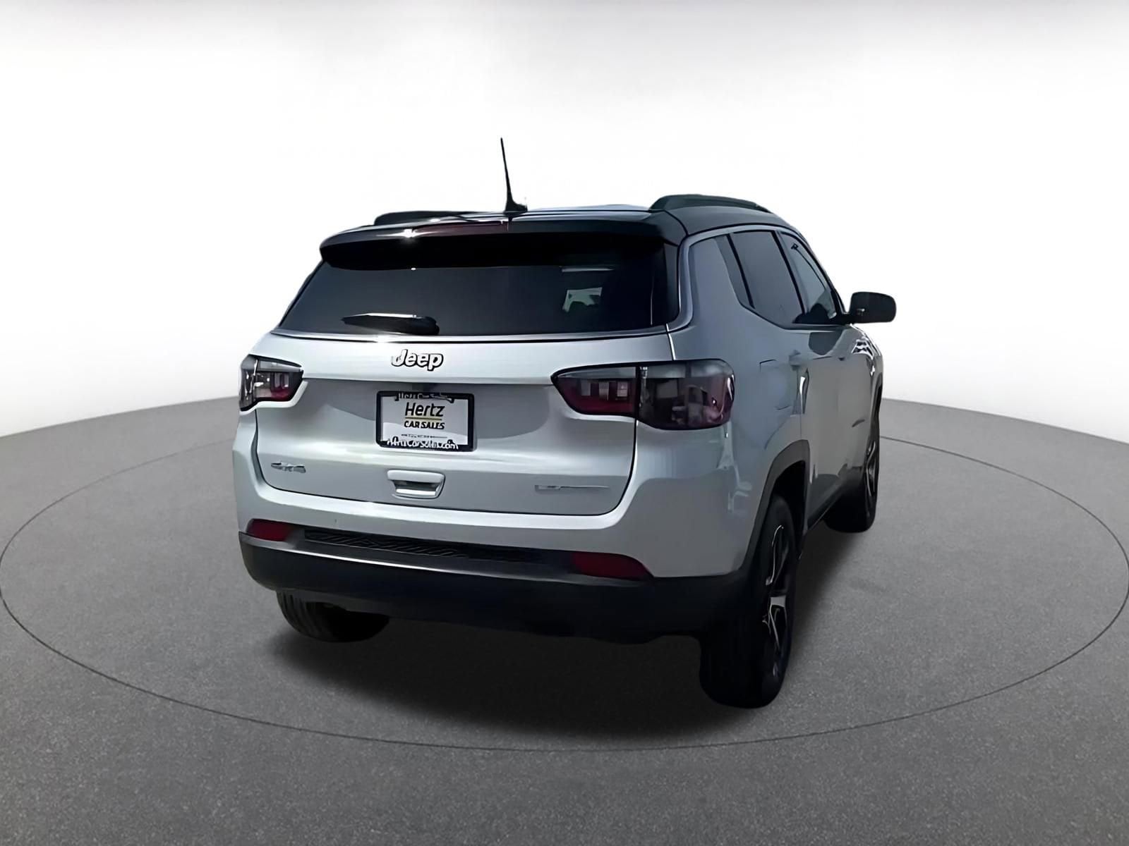 Thumbnail: 2025 Jeep Compass - 14