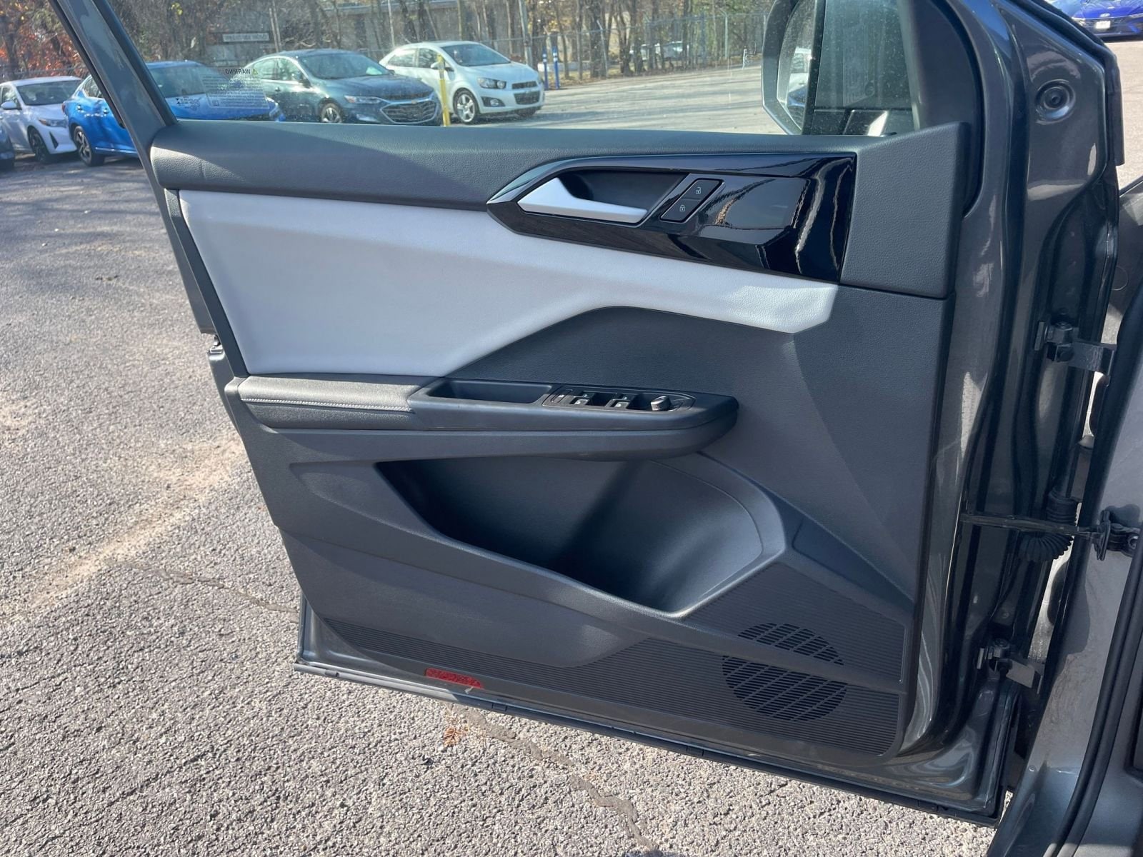 Thumbnail: 2025 Volkswagen Taos - 20