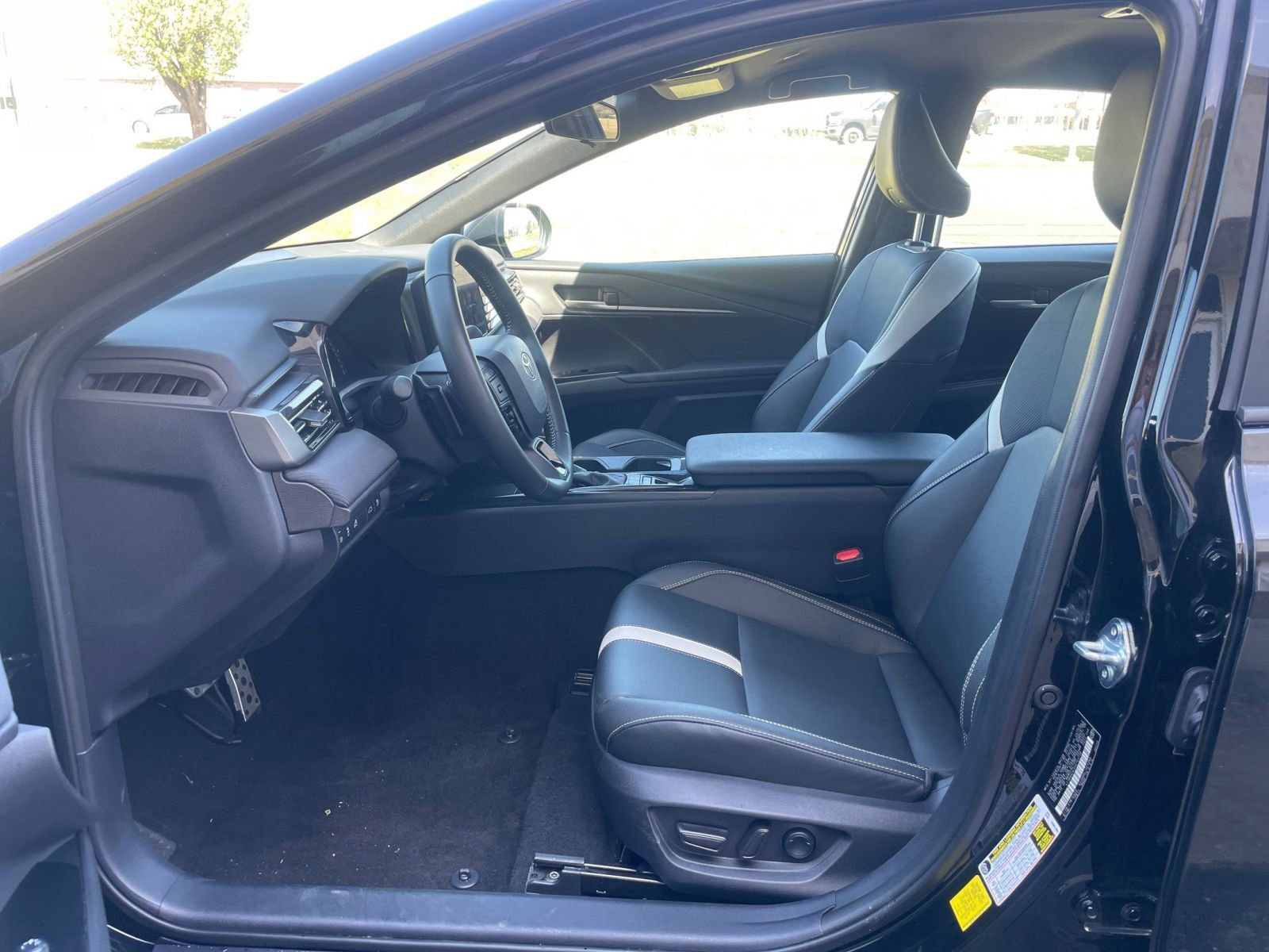 Thumbnail: 2025 Toyota Camry - 28