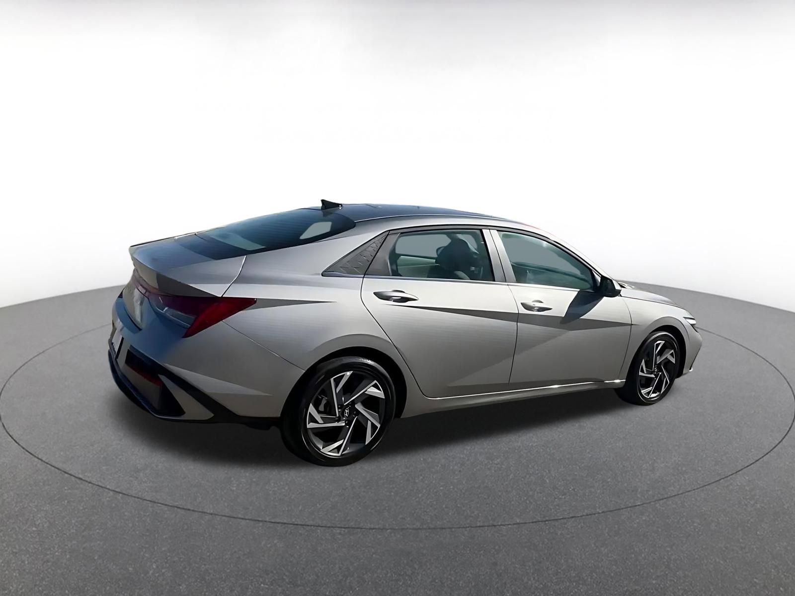 Thumbnail: 2025 Hyundai Elantra - 15