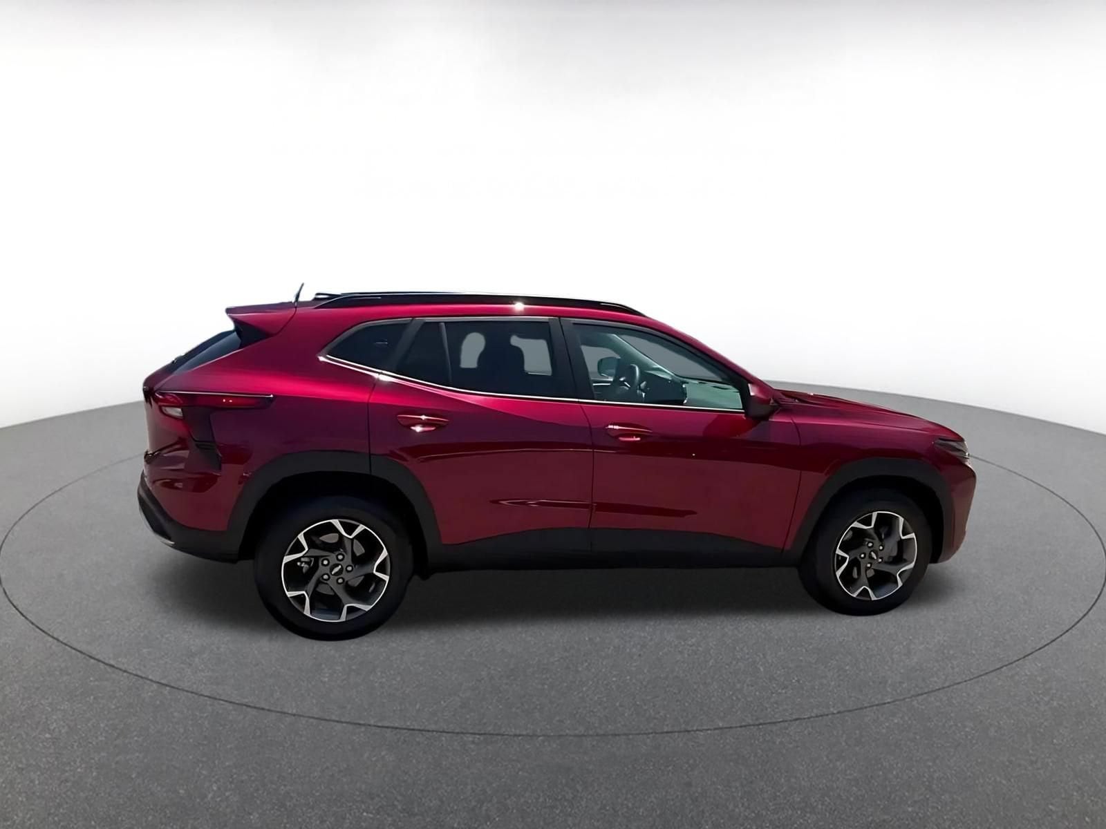 Thumbnail: 2025 Chevrolet Trax - 14