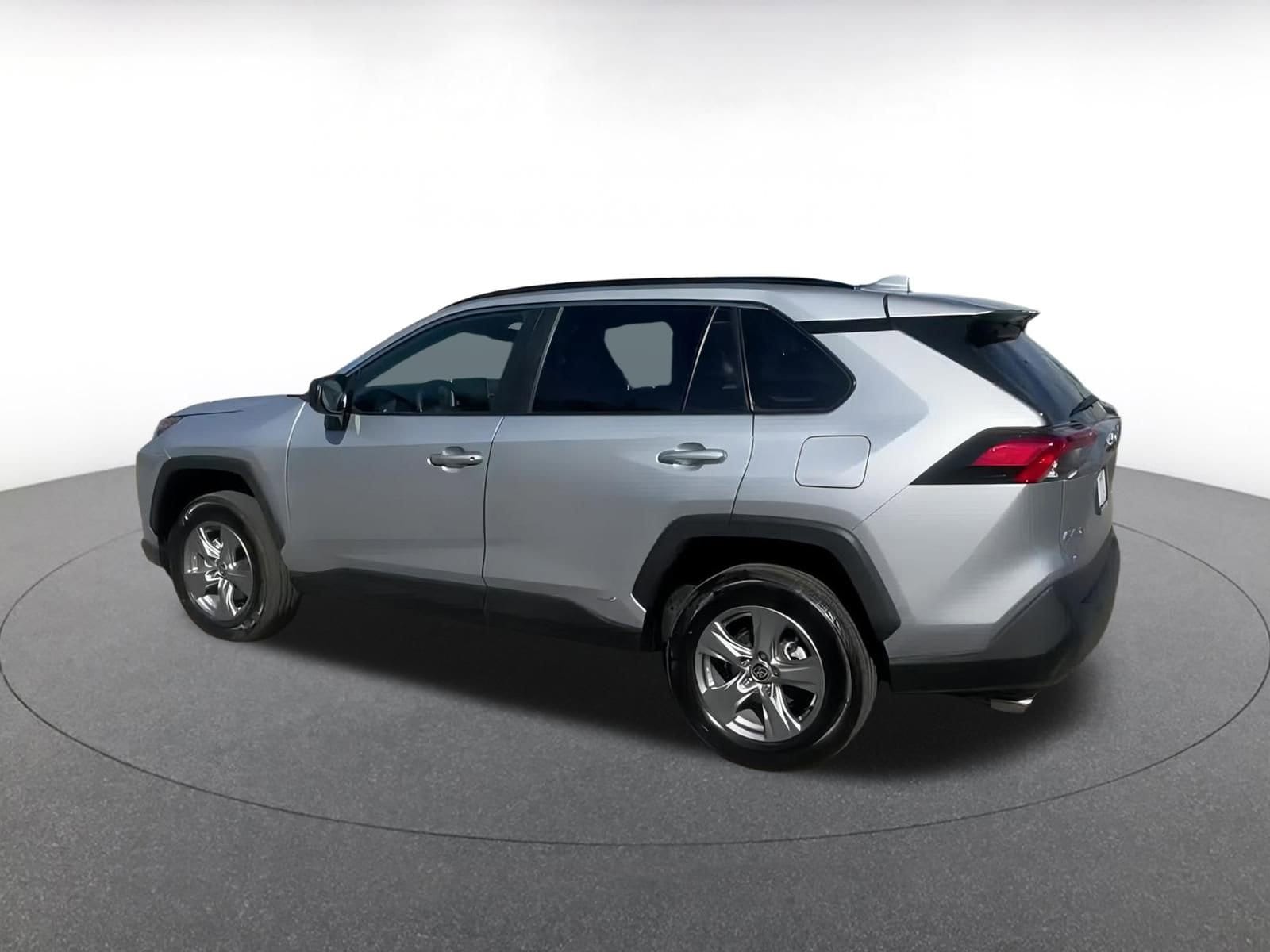 Thumbnail: 2025 Toyota RAV4 - 10