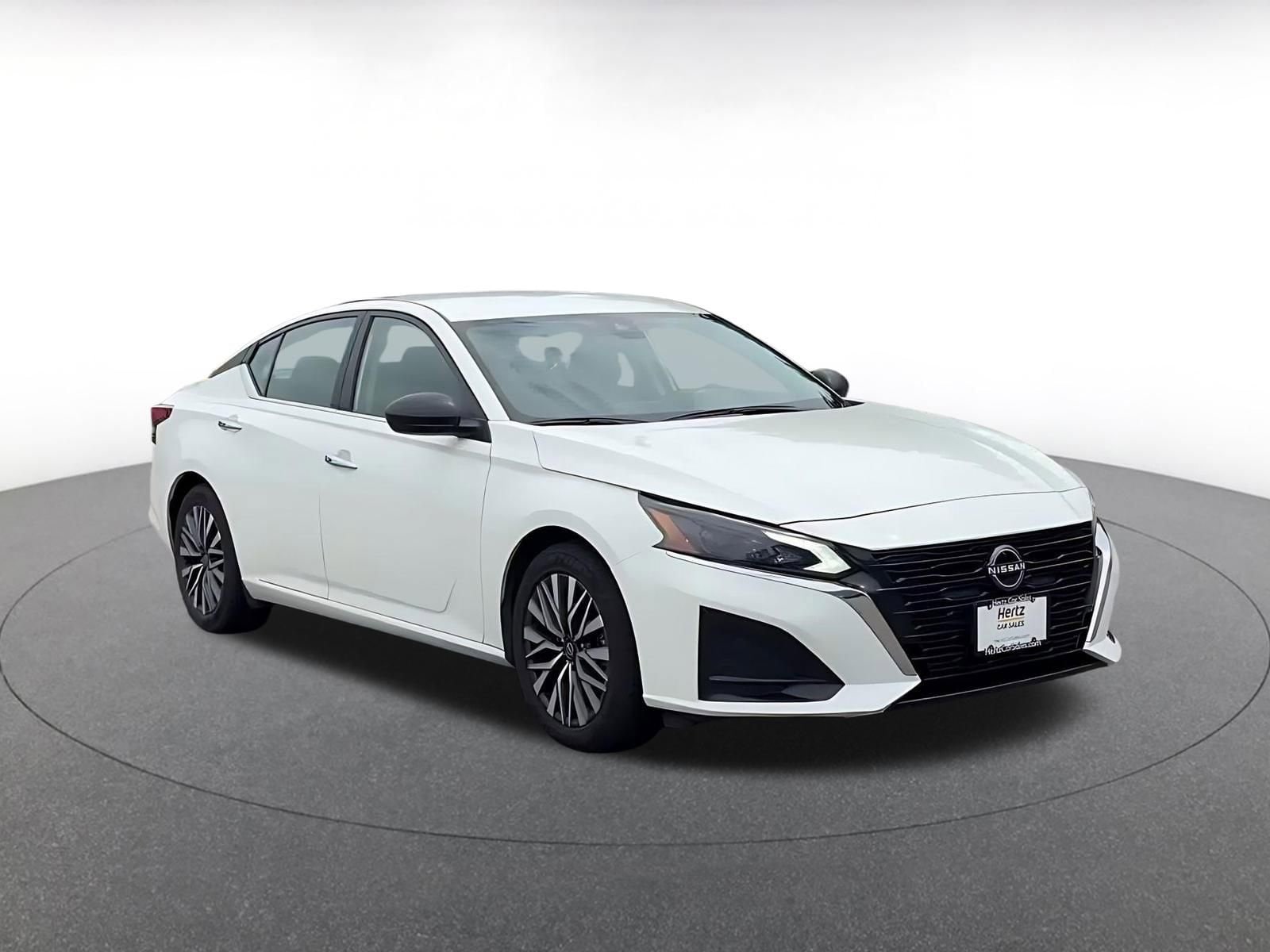 Thumbnail: 2025 Nissan Altima - 3