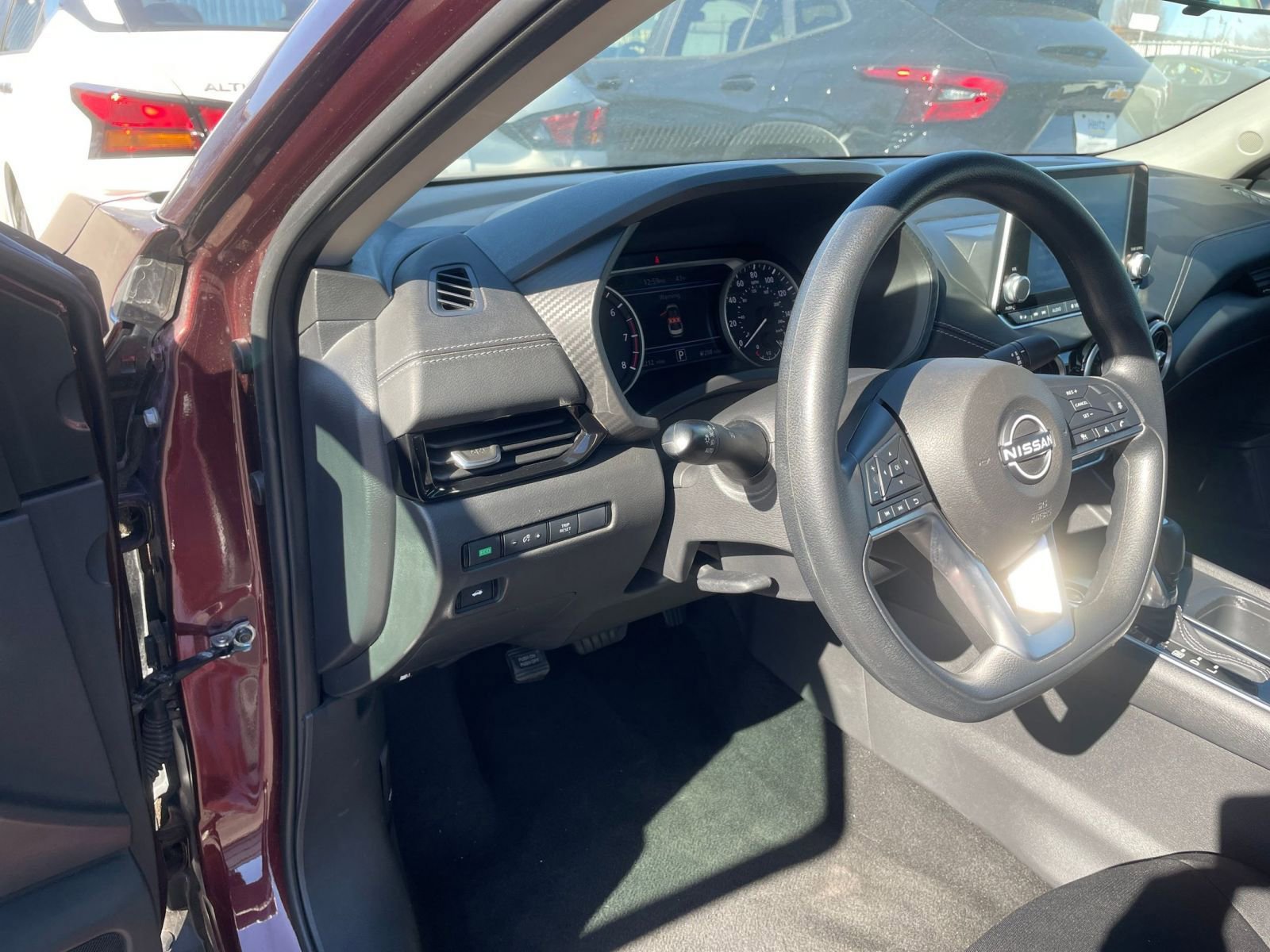 Thumbnail: 2025 Nissan Sentra - 33