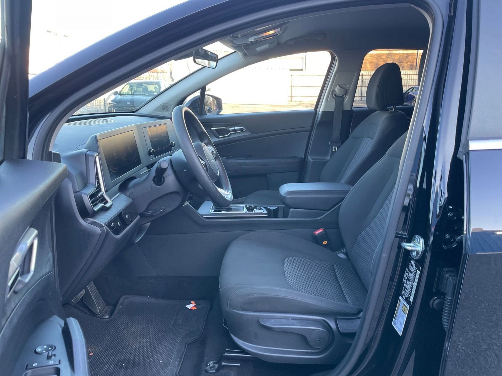 Thumbnail: 2025 Kia Sportage - 25