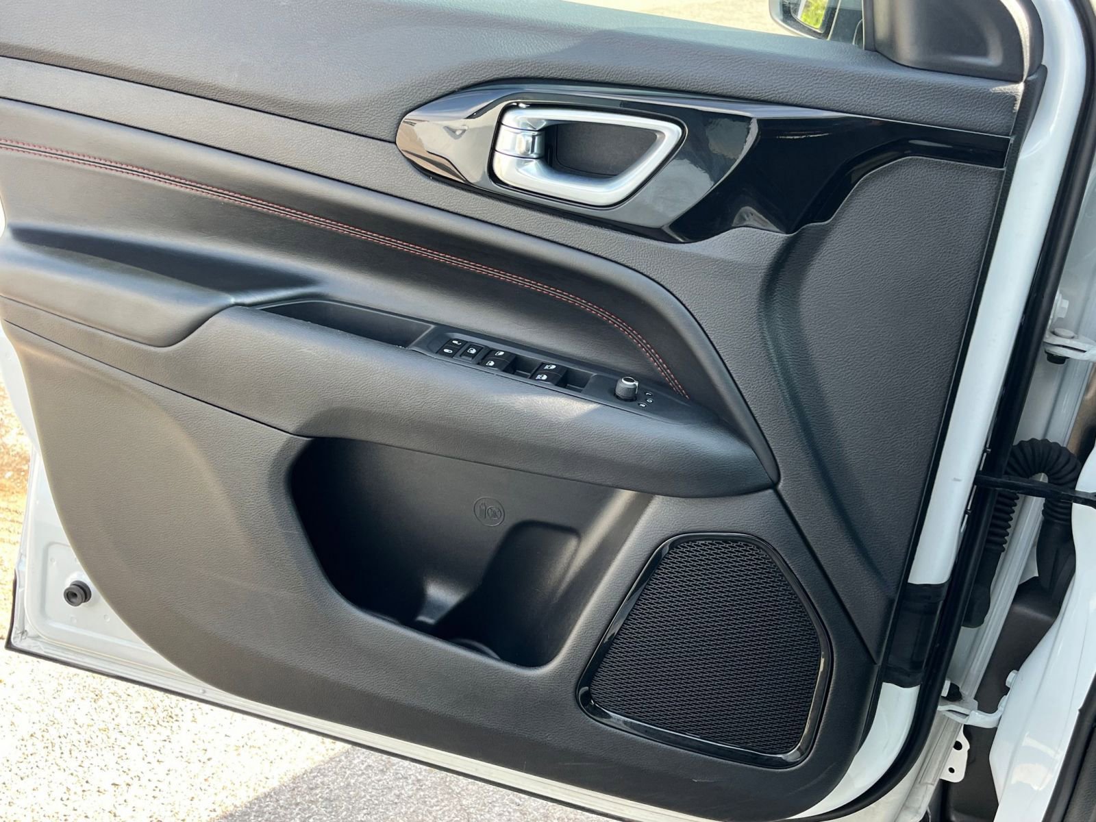 Thumbnail: 2025 Jeep Compass - 20