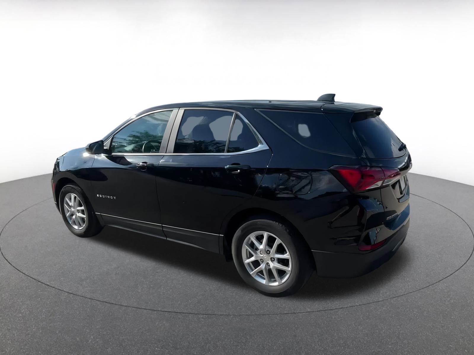 Thumbnail: 2024 Chevrolet Equinox - 10