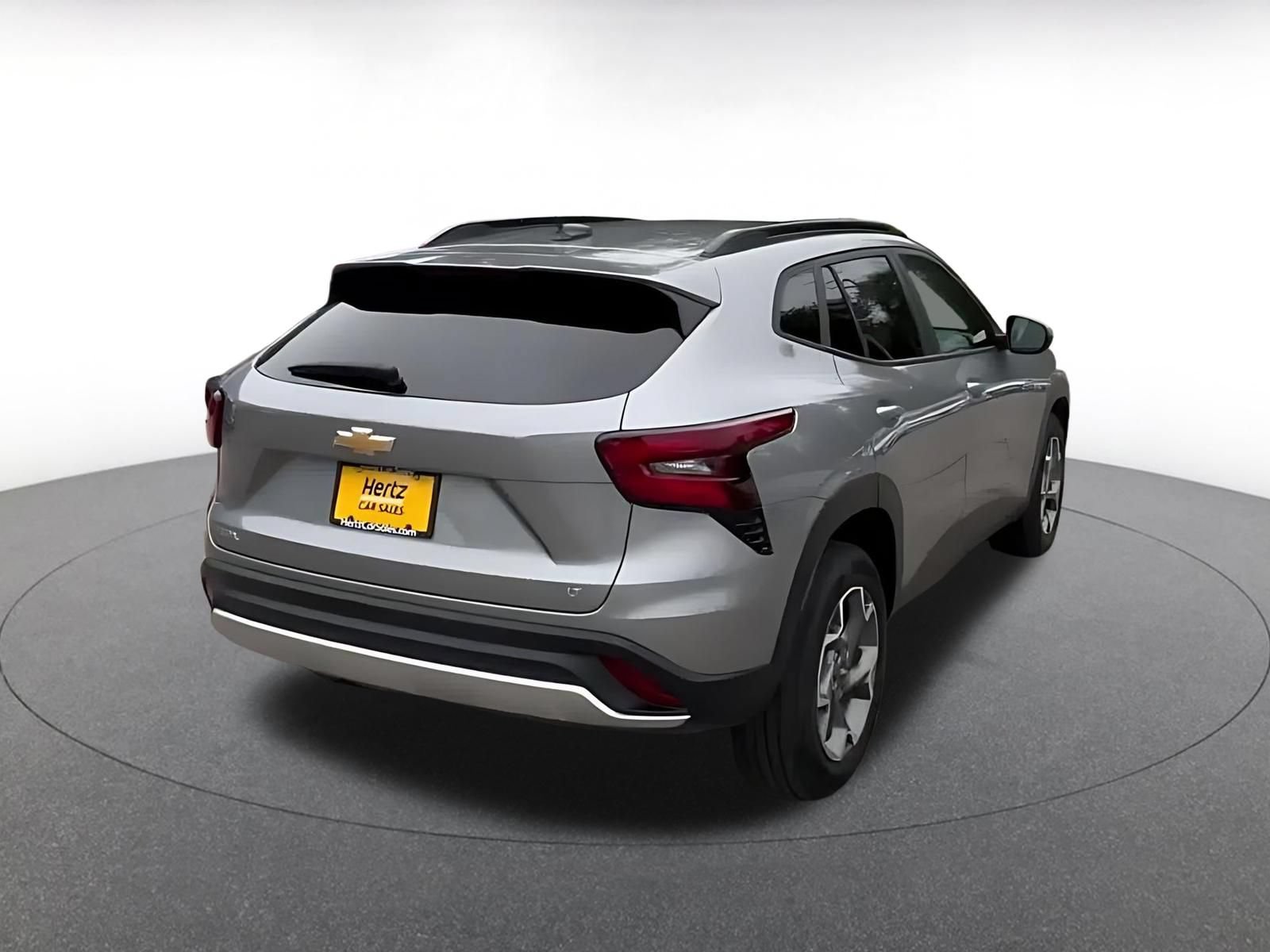 Thumbnail: 2025 Chevrolet Trax - 14