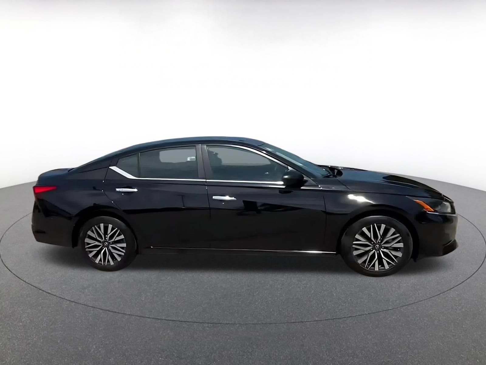 Thumbnail: 2025 Nissan Altima - 15