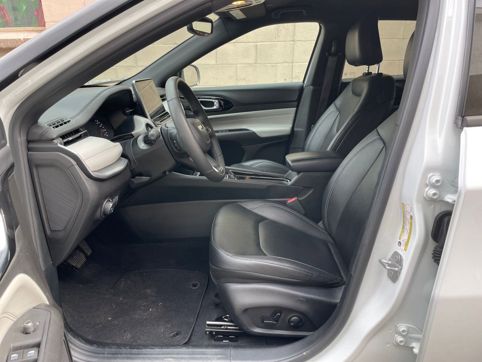 Thumbnail: 2025 Jeep Compass - 27