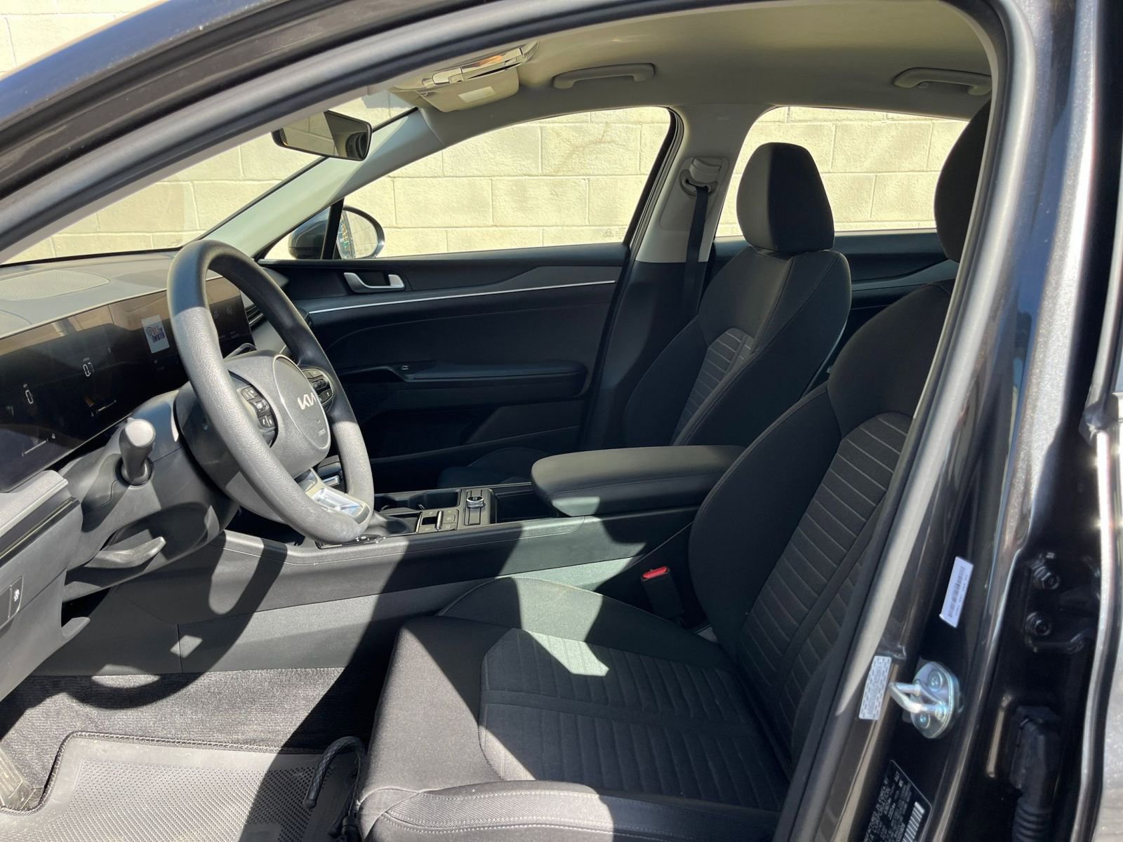 Thumbnail: 2025 Kia K5 - 25