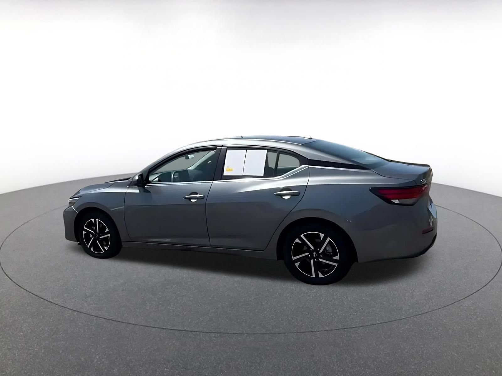 Thumbnail: 2025 Nissan Sentra - 9