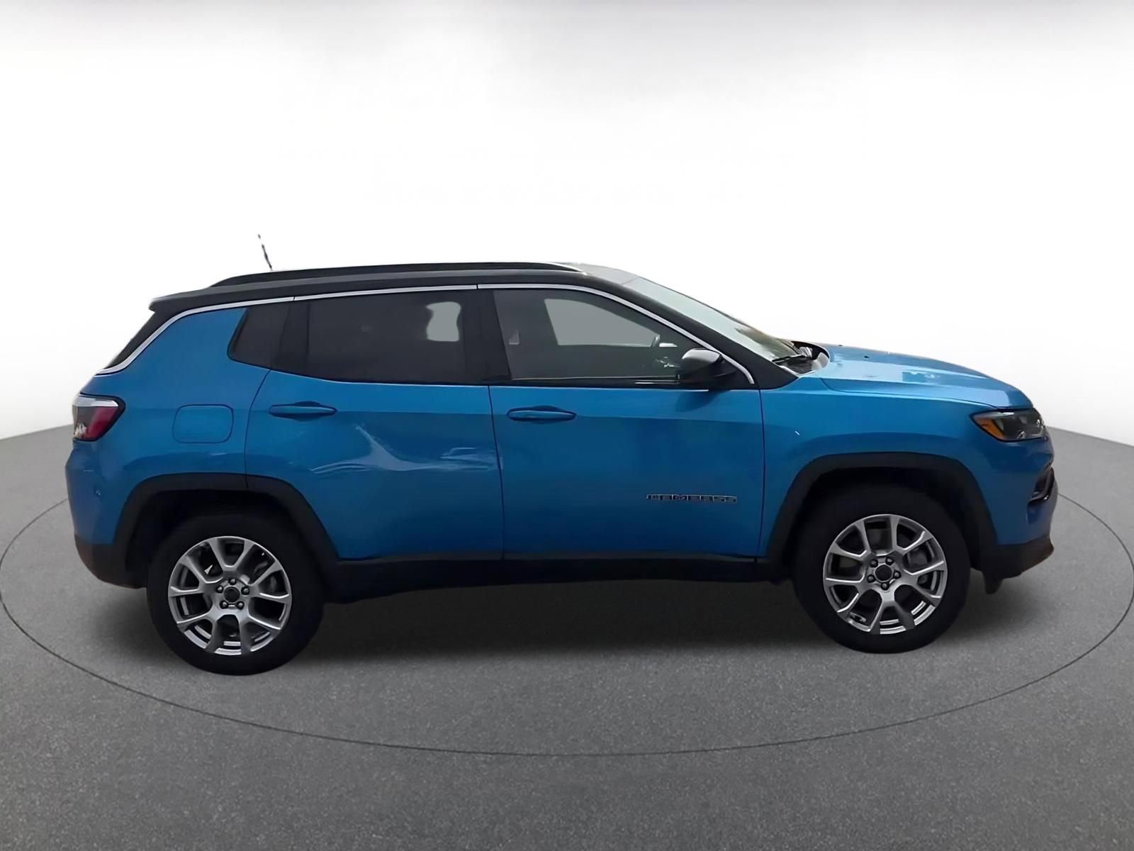 Thumbnail: 2025 Jeep Compass - 16