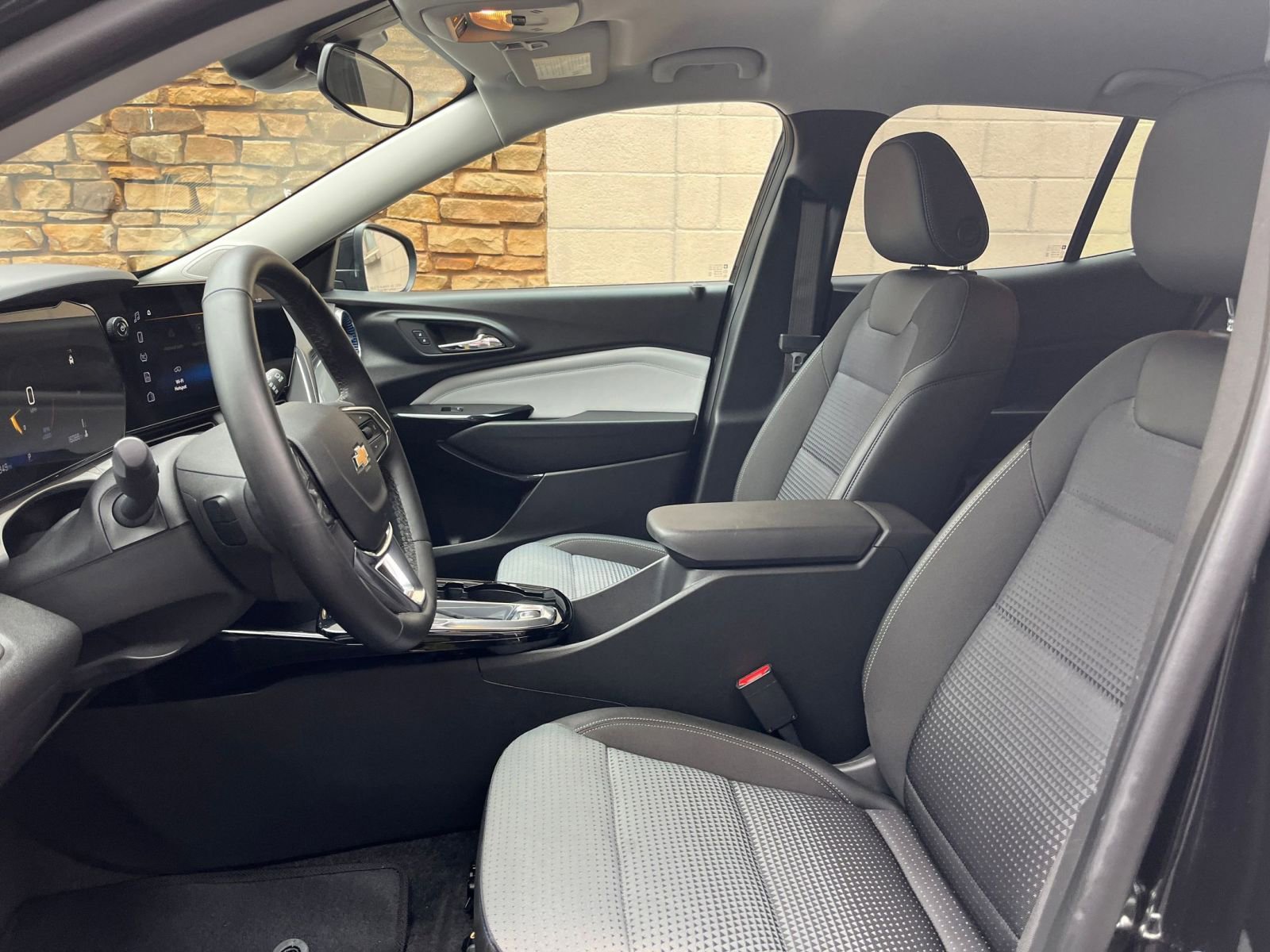 Thumbnail: 2025 Chevrolet Trax - 24