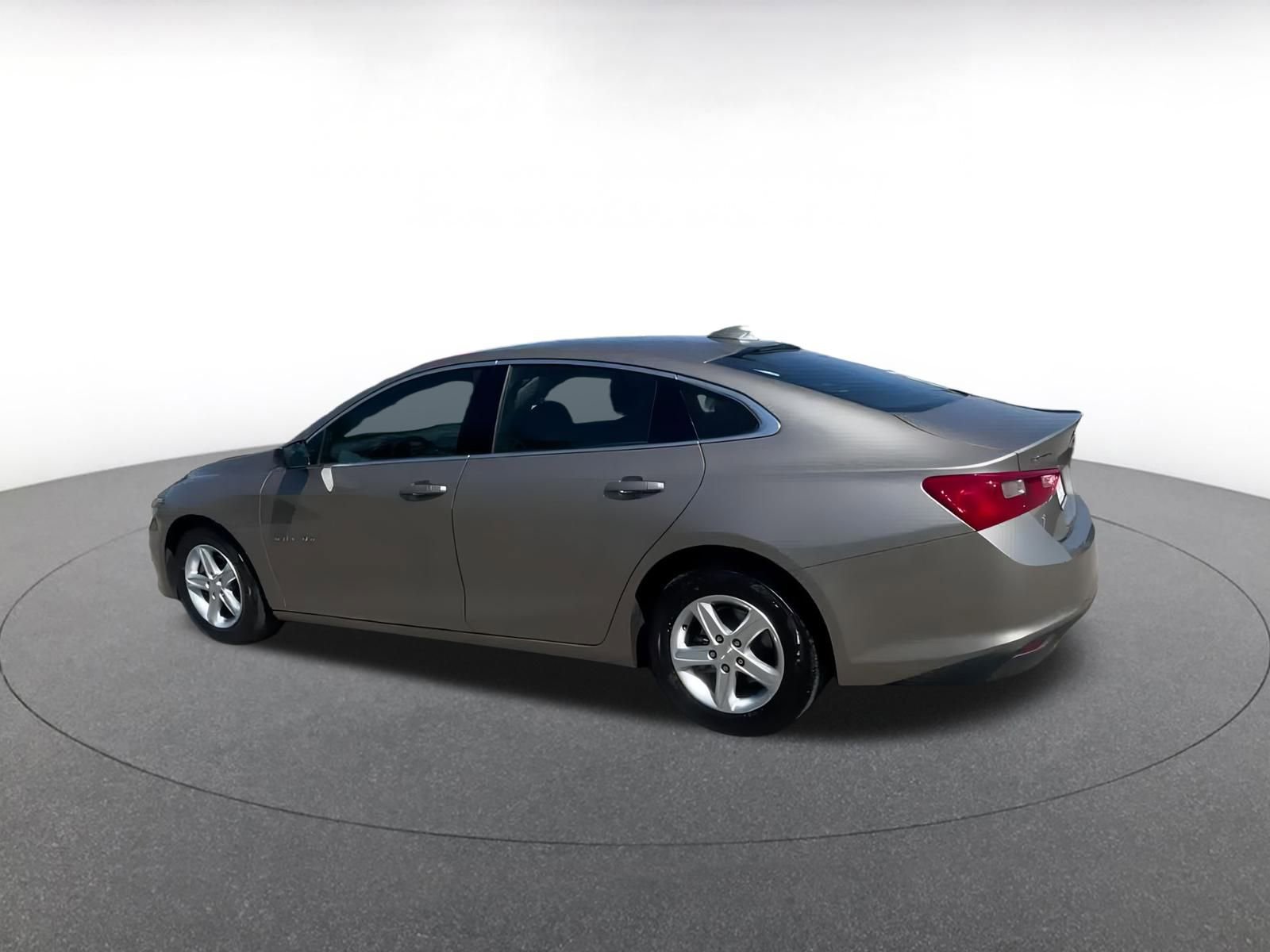 Thumbnail: 2024 Chevrolet Malibu - 10