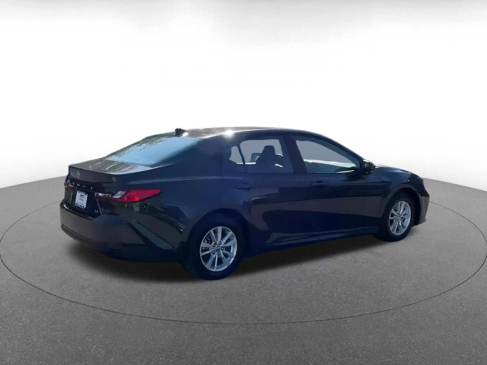 Thumbnail: 2025 Toyota Camry - 11