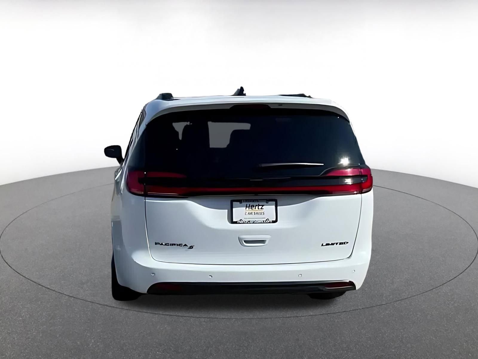 Thumbnail: 2025 Chrysler Pacifica - 12