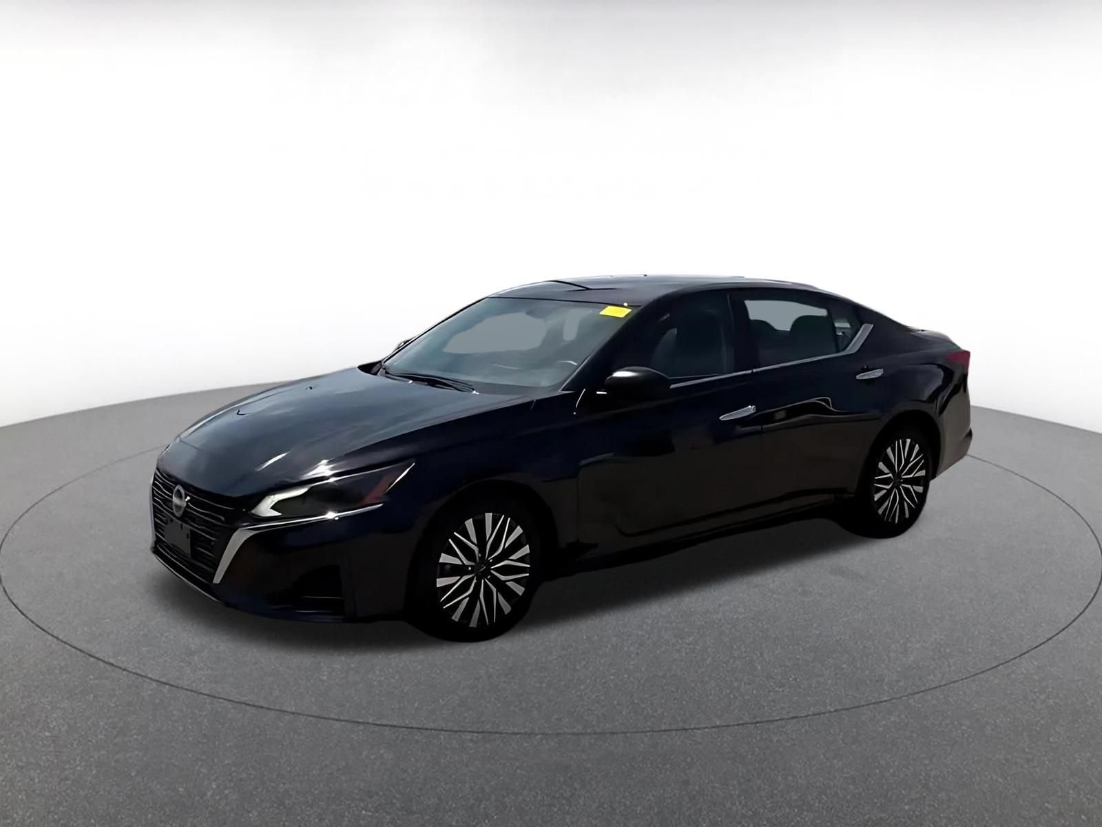 Thumbnail: 2025 Nissan Altima - 10