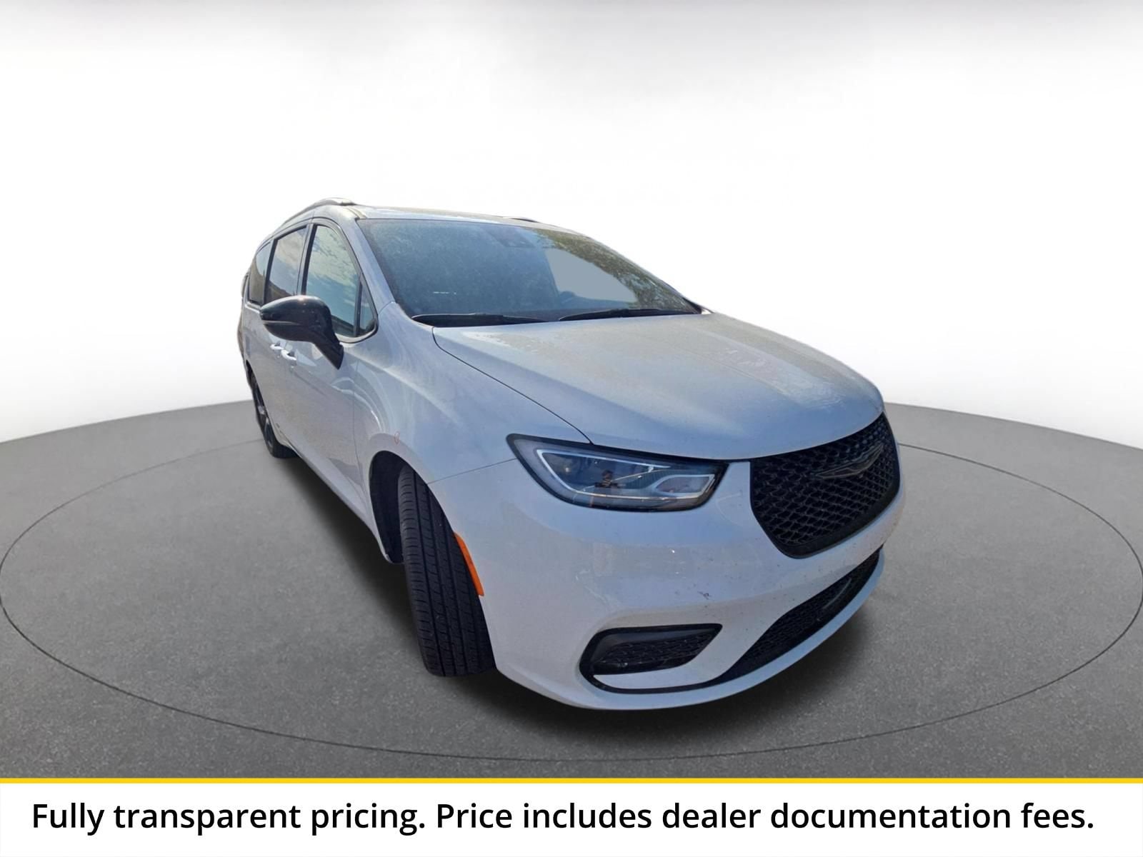 Thumbnail: 2025 Chrysler Pacifica - 1
