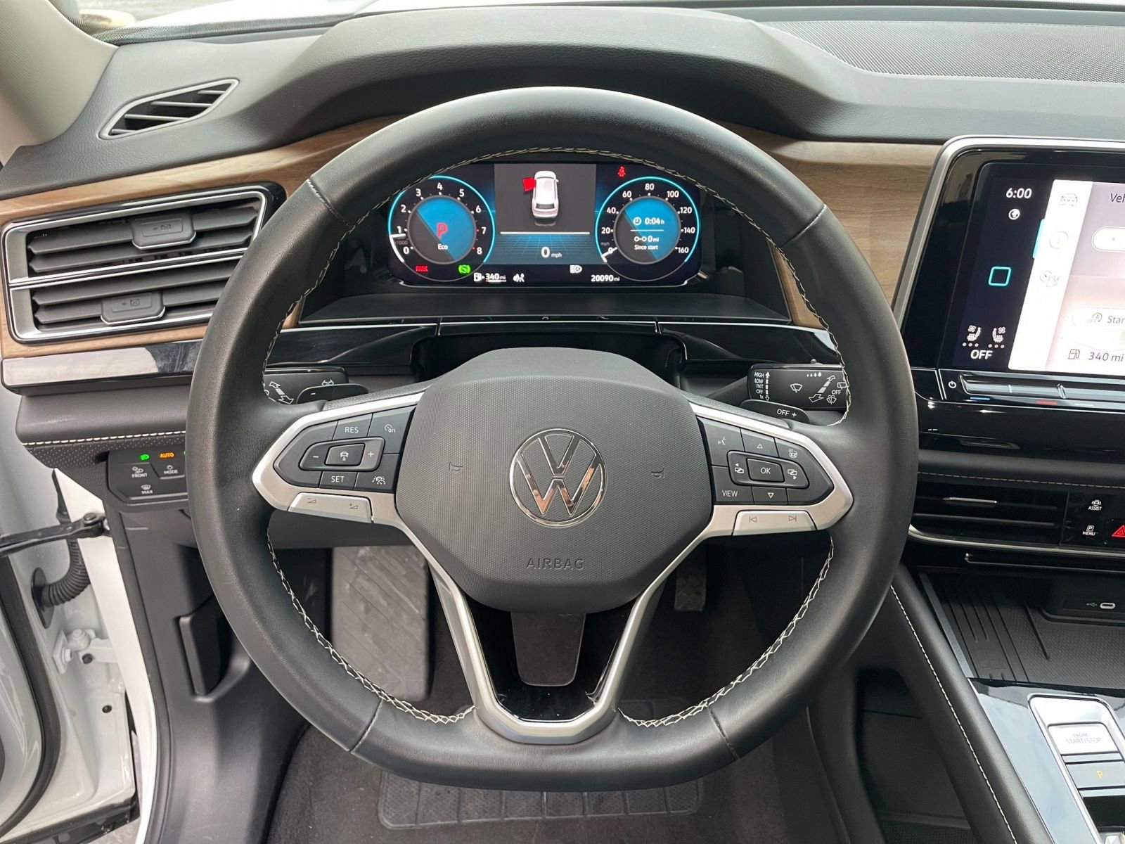 Thumbnail: 2025 Volkswagen Atlas - 28