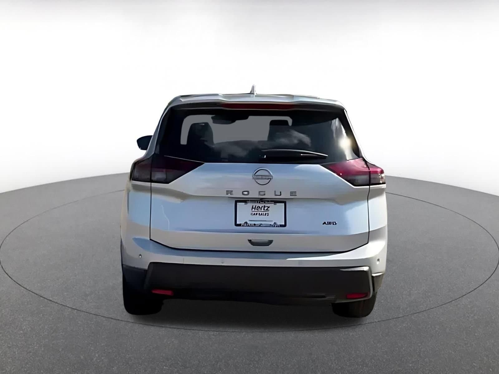 Thumbnail: 2025 Nissan Rogue - 10