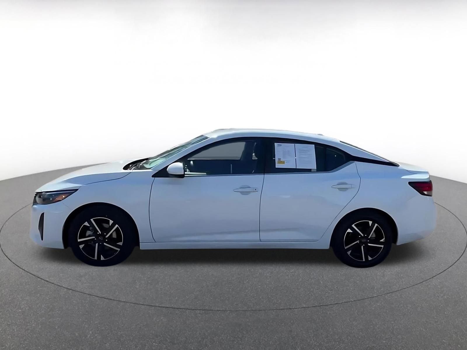 Thumbnail: 2025 Nissan Sentra - 10