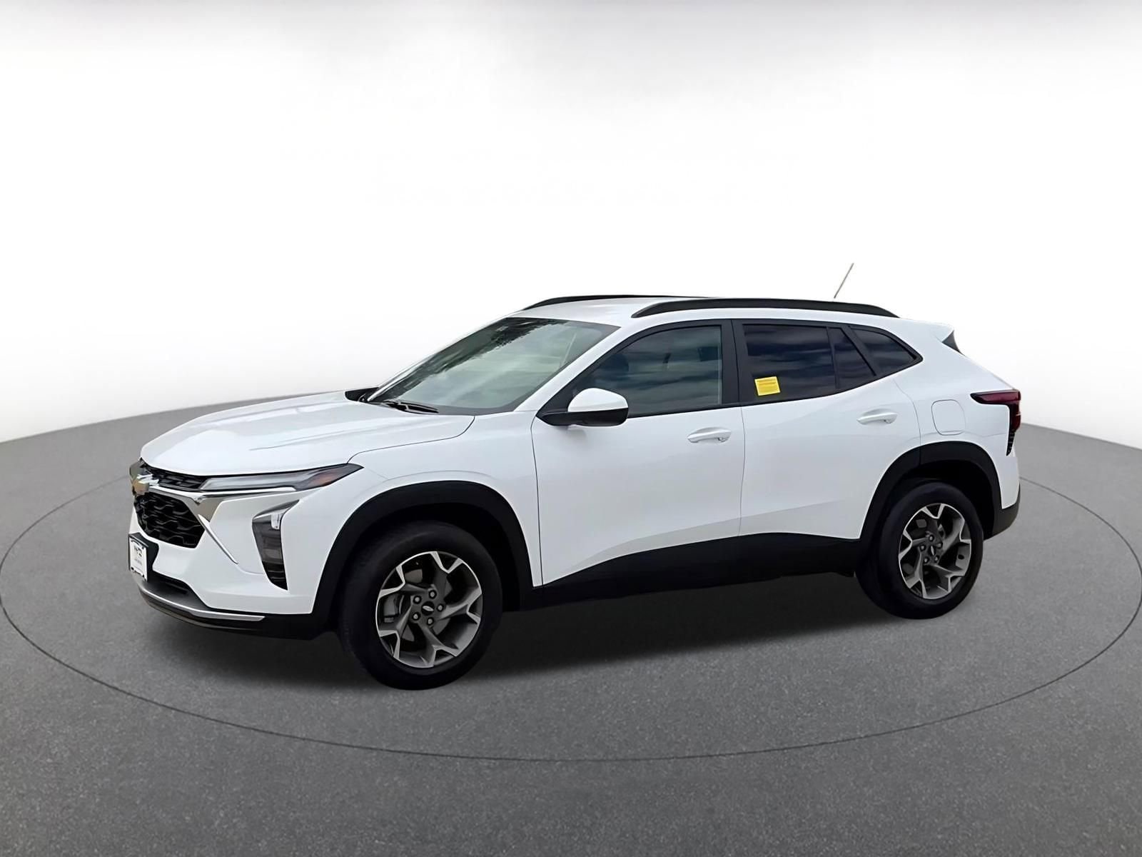 Thumbnail: 2025 Chevrolet Trax - 8