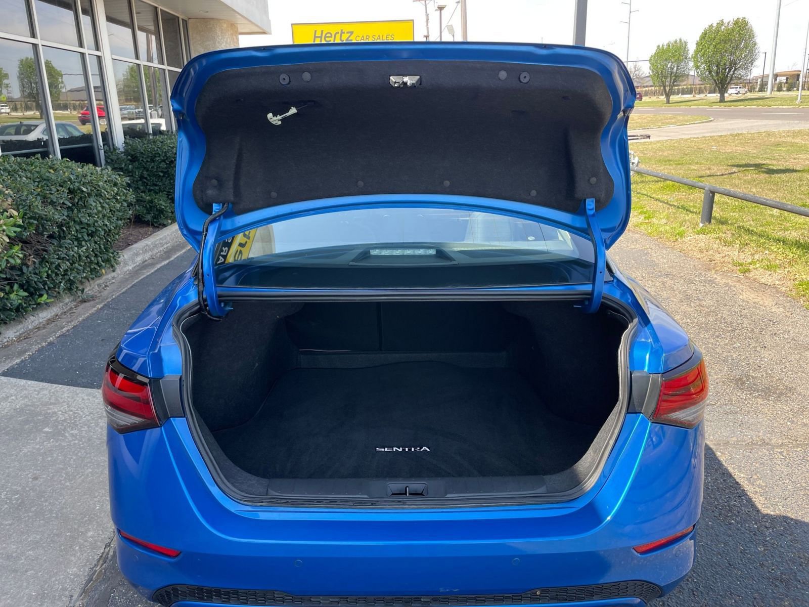 Thumbnail: 2025 Nissan Sentra - 29