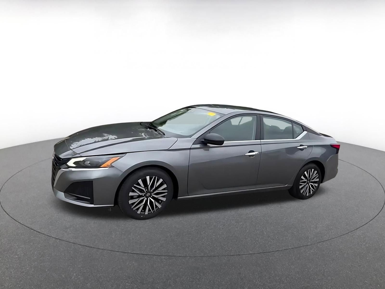 Thumbnail: 2025 Nissan Altima - 8