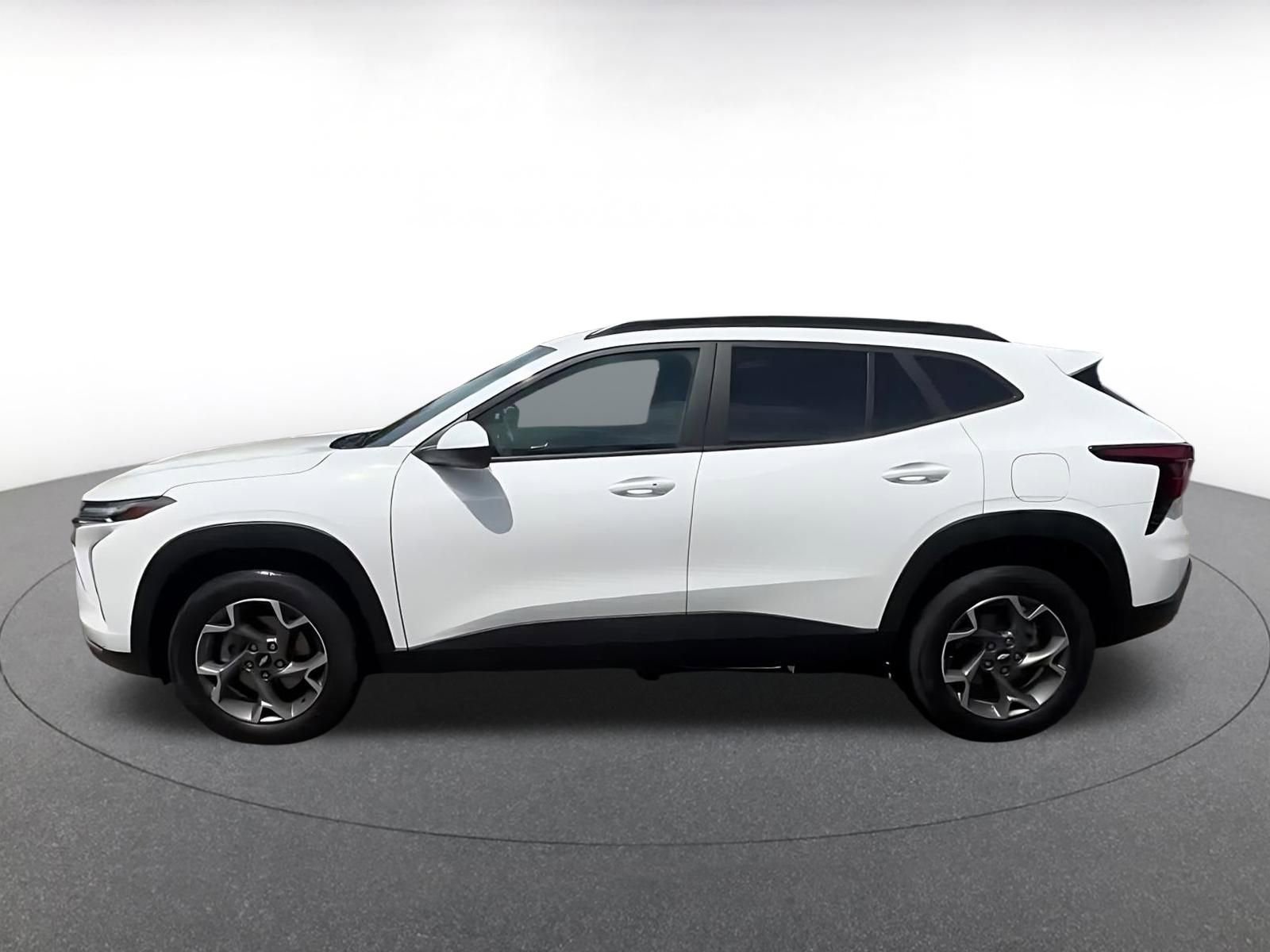 Thumbnail: 2025 Chevrolet Trax - 9