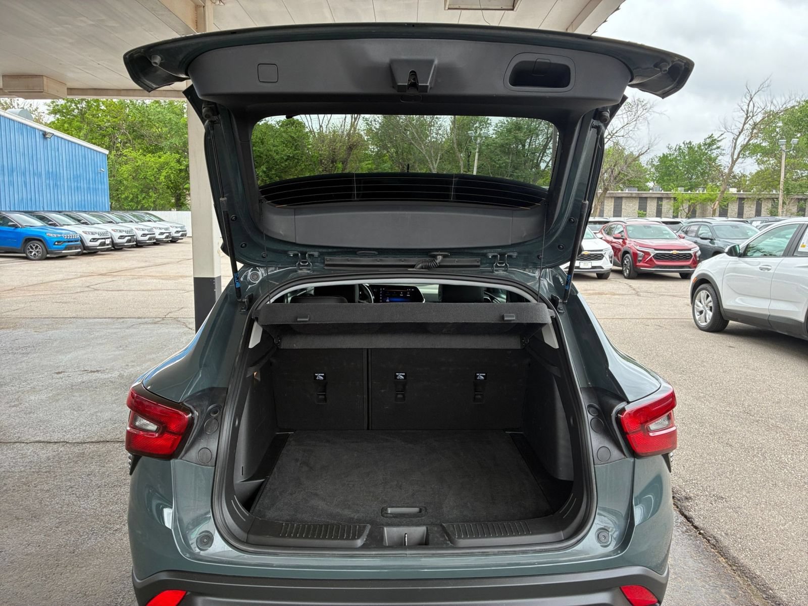 Thumbnail: 2025 Chevrolet Trax - 30