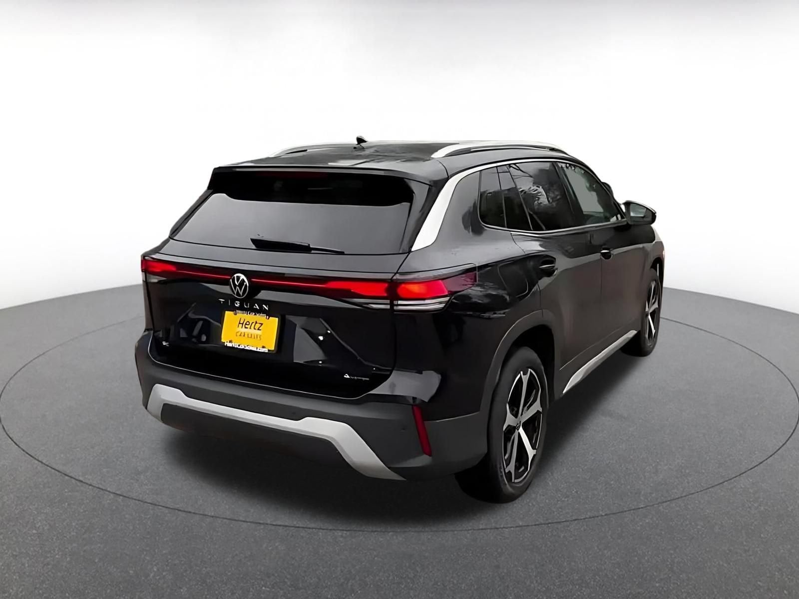 Thumbnail: 2026 Volkswagen Tiguan - 13