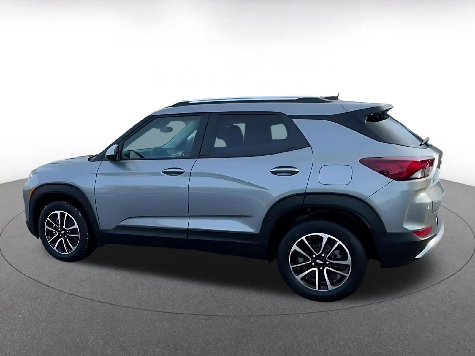 Thumbnail: 2025 Chevrolet TrailBlazer - 10