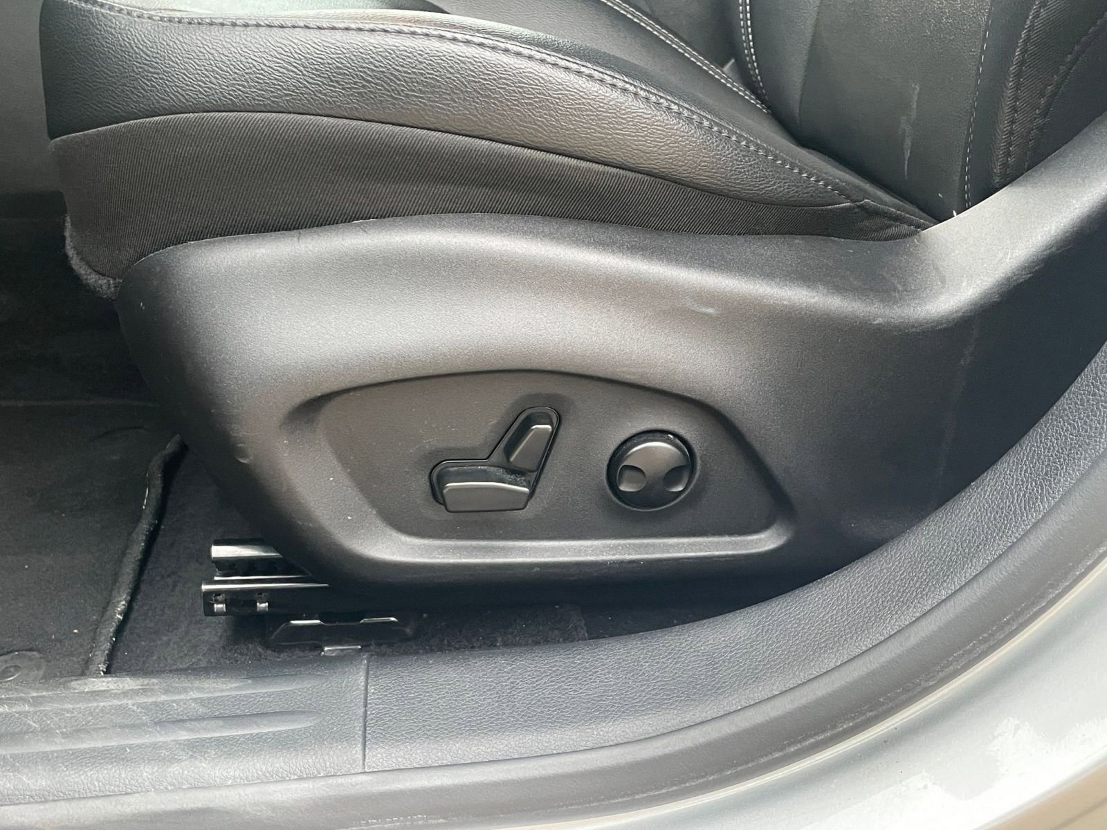 Thumbnail: 2025 Jeep Compass - 23