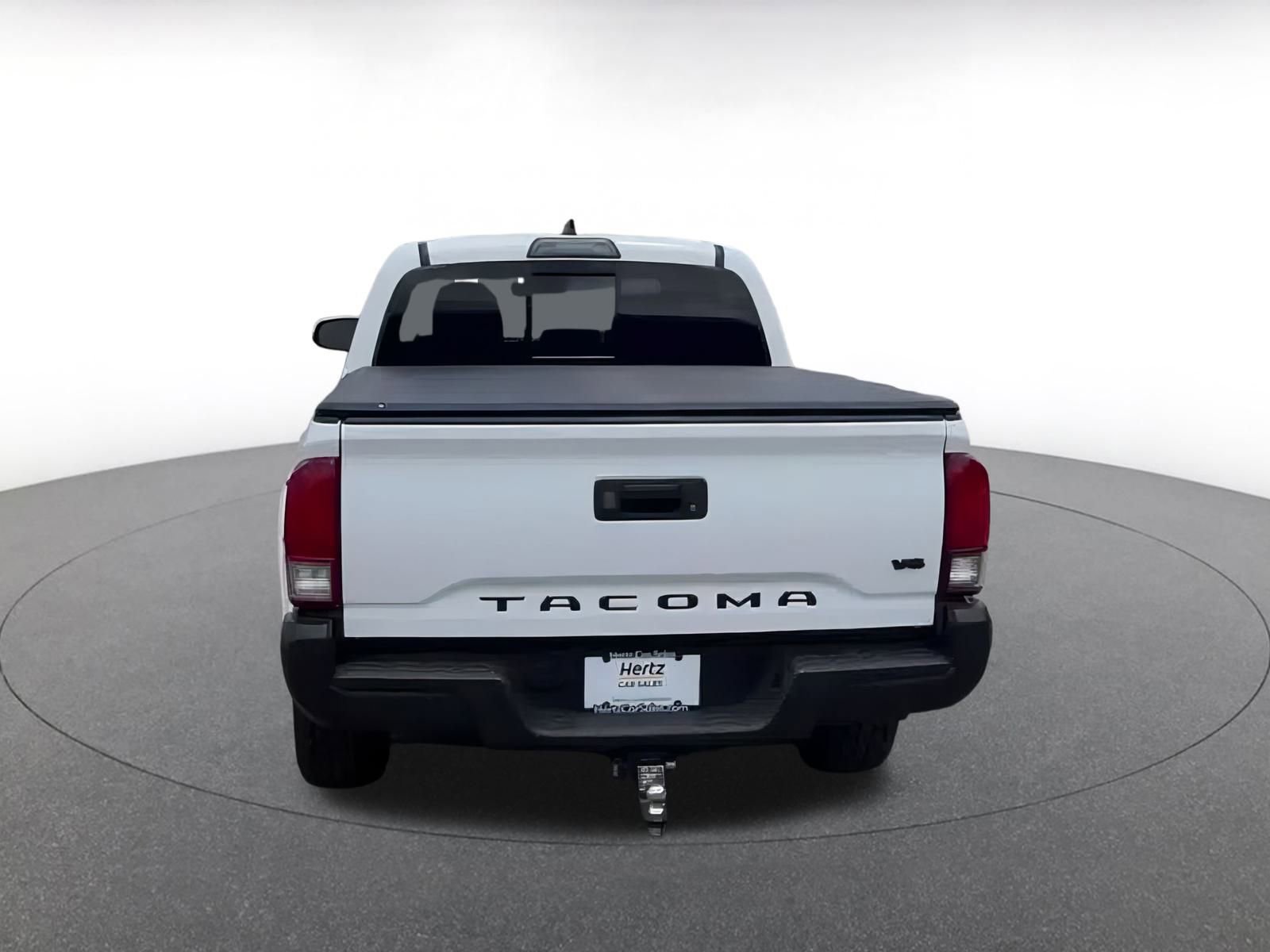Thumbnail: 2019 Toyota Tacoma - 12