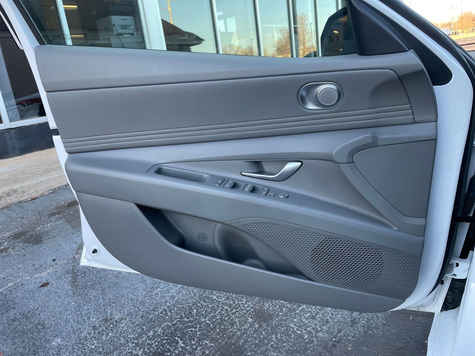 Thumbnail: 2025 Hyundai Elantra - 20