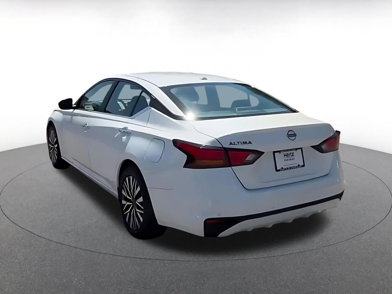 Thumbnail: 2025 Nissan Altima - 11
